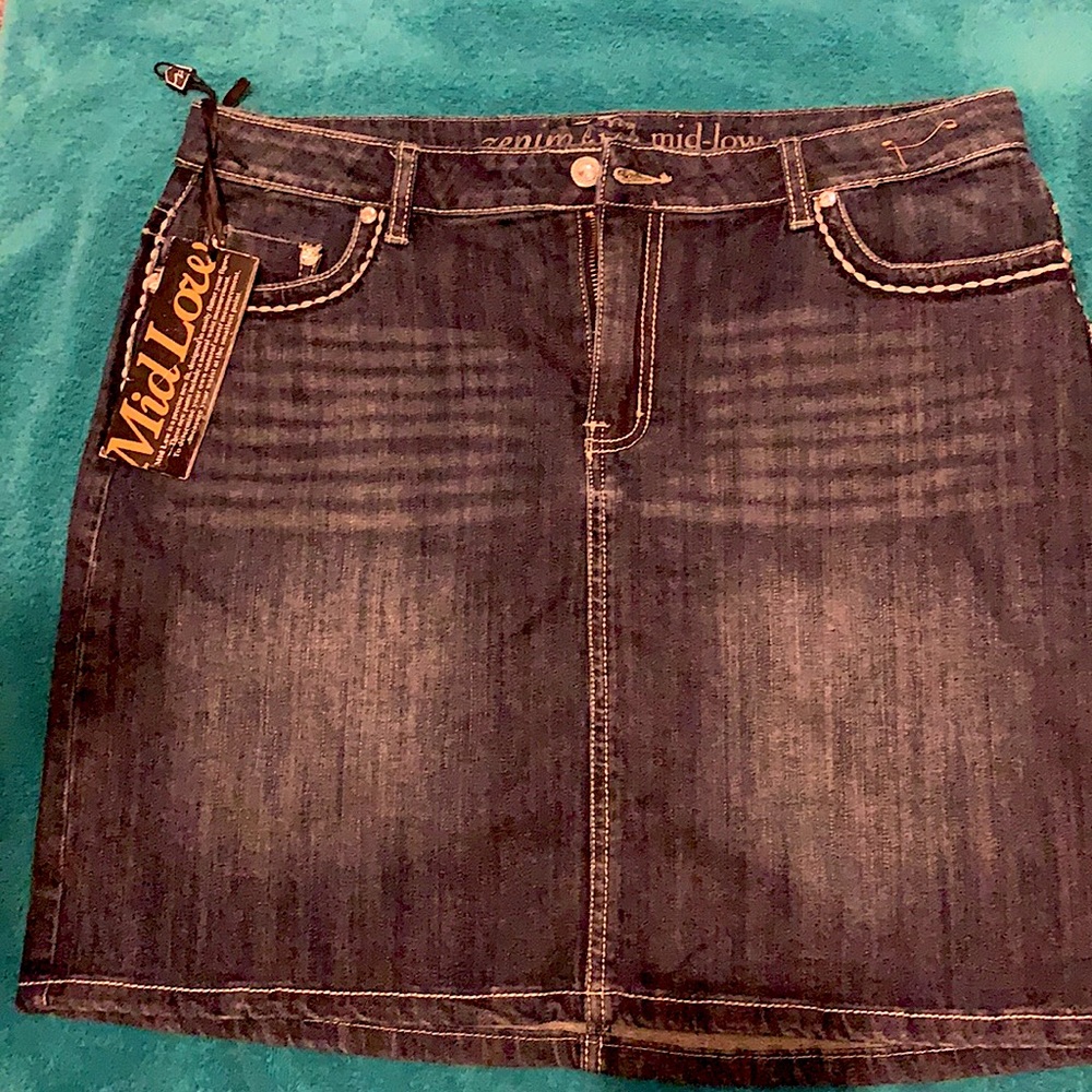 Never been worn, they were to big for me